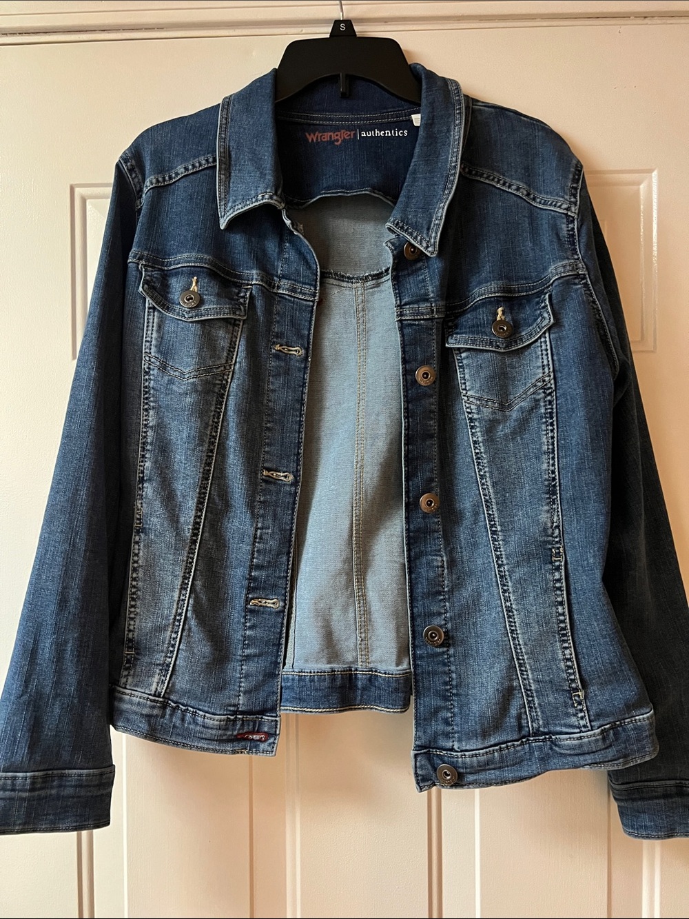 Wrangler Women's Medium Blue Denim Jean Jacket